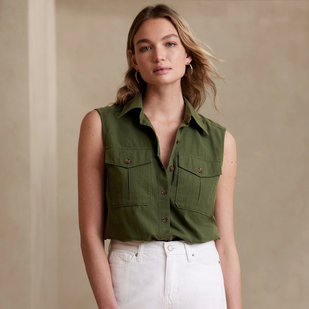 Banana Republic Double Pocket Button Up Top Shirt